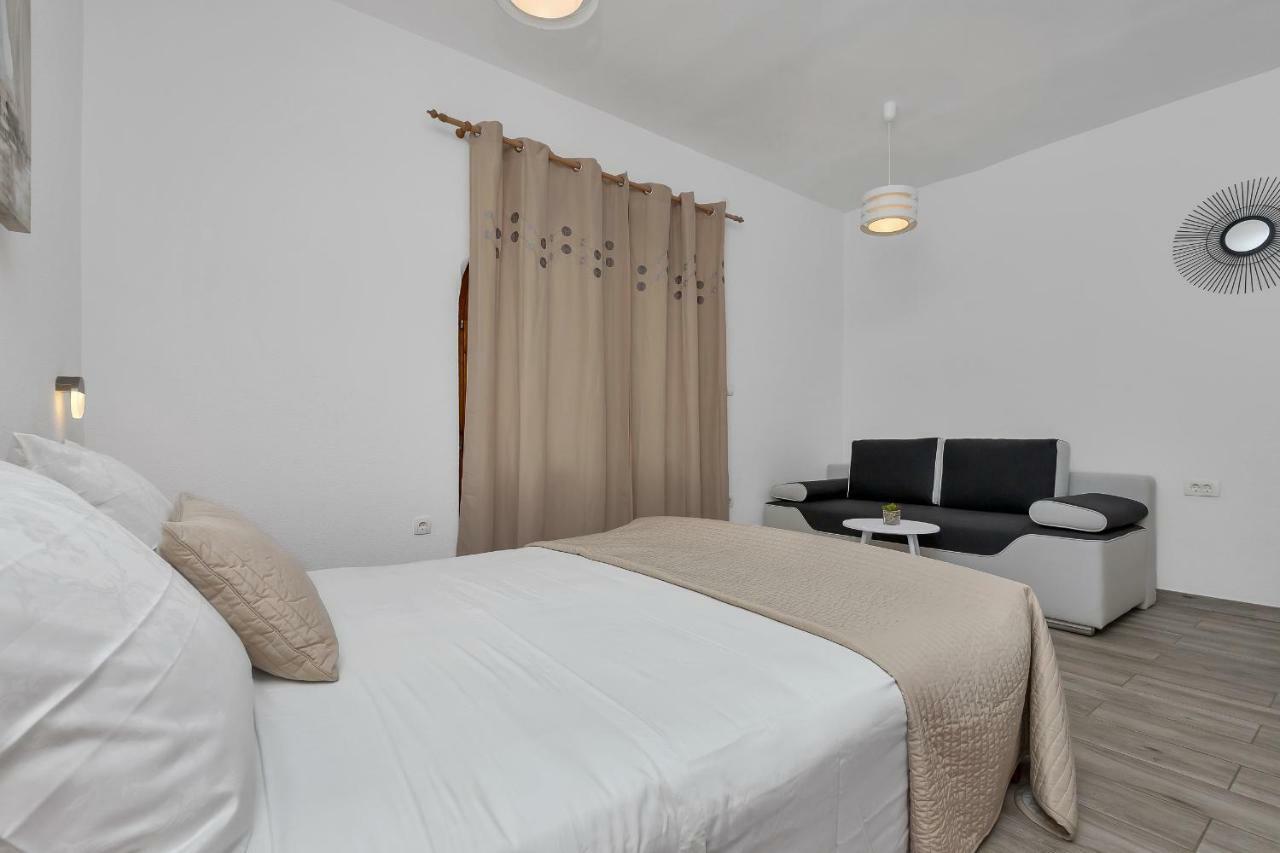 Apartment Kate Podgora Bagian luar foto